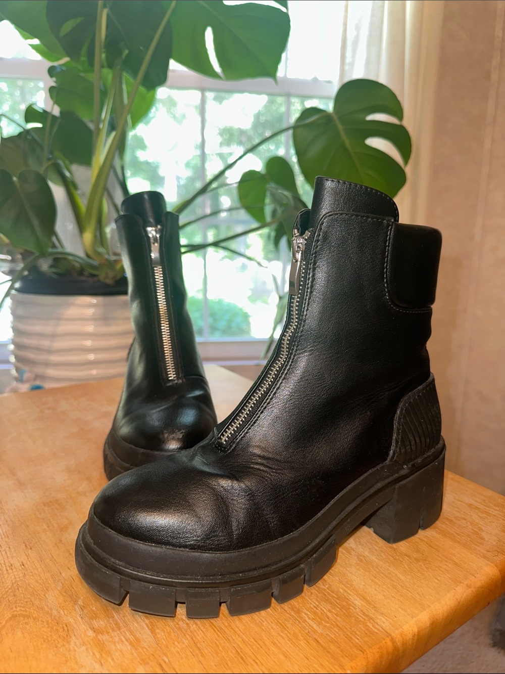 Mix No. 6 “Sasha” Boots 🖤 worn once!